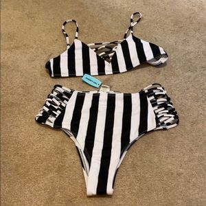 Full bikini set- black and white